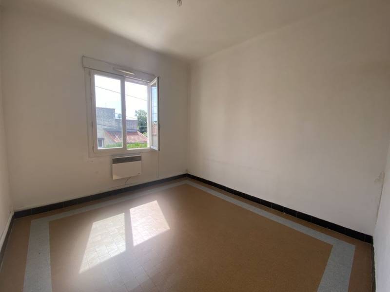 appartement disponible à rognac T3 avec jardinet garage en supplément 13340