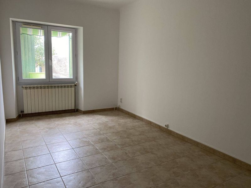 ventabren T3 avec 2 chambres garage et parking location