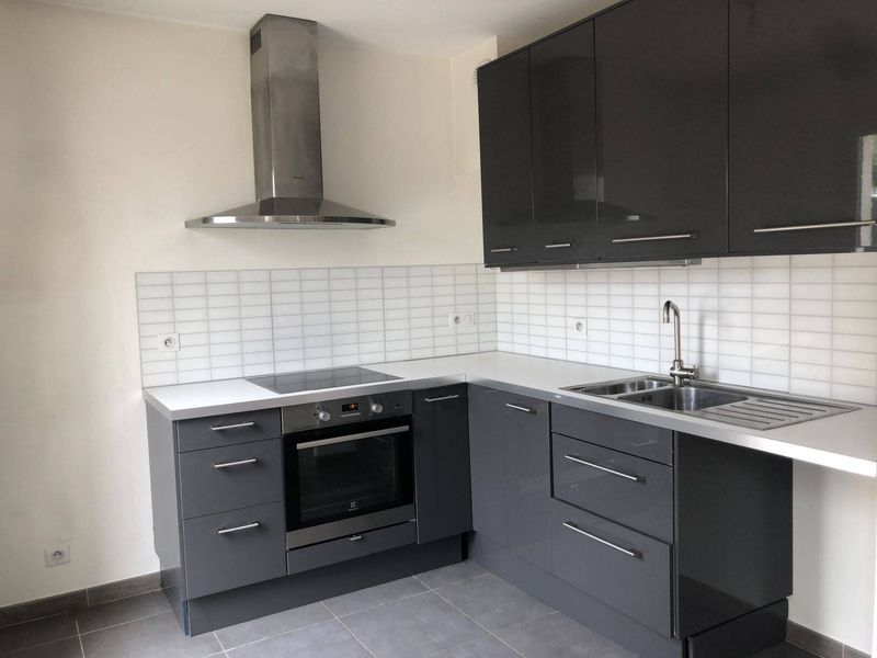 maison 2 chambres à louer la fare les oliviers avec garage