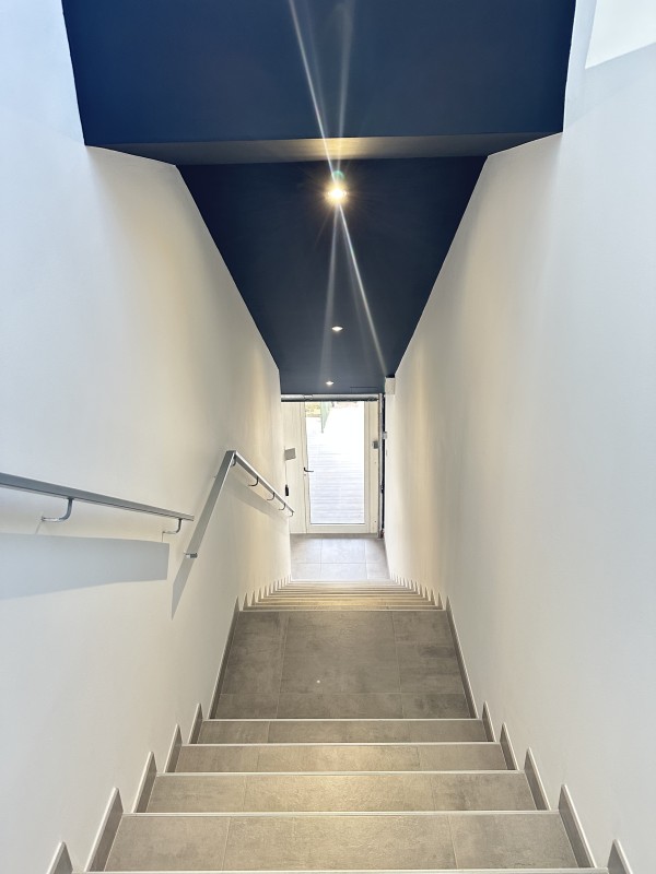 bureau climatisé refait à neuf disponible en location à velaux 13880