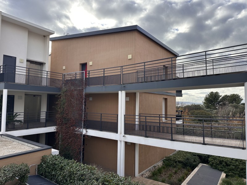 appartement T3 à vendre vitrolles copropriété clos salin nord  en bordre de l'étang 13127