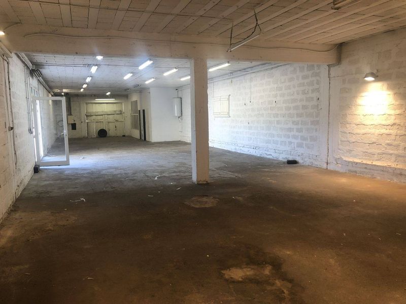 rognac à louer entrepôt avec parking 13340