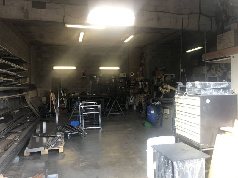 atelier locaux de stockage à louer à velaux dans le parc d'activités de la verdière  13880