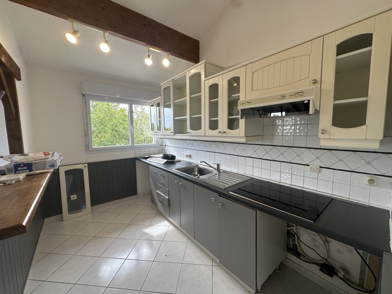 appartement T2 à louer à coudoux 1 chambre avec balcon et garage double 13111