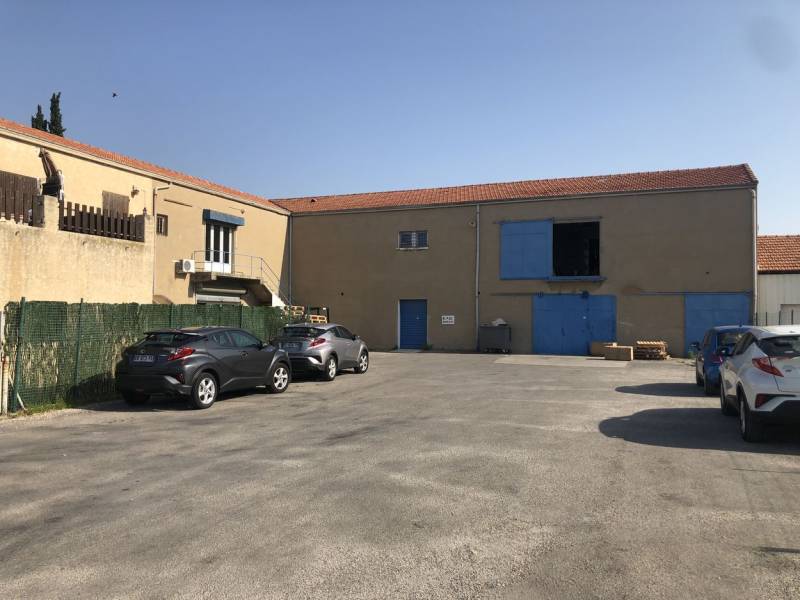 locaux d'activités à louer à rognac 13340 avec terrain privatif