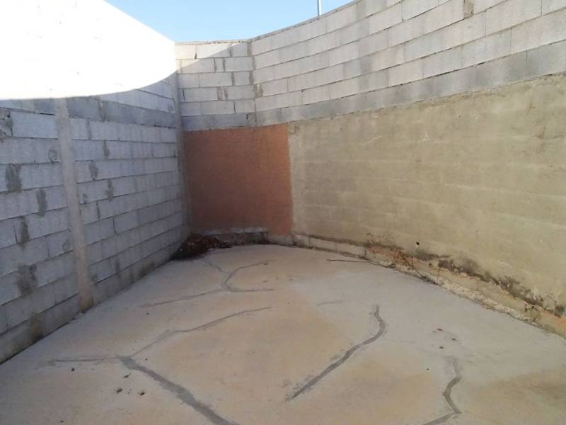 location entrepôt avec stationnement proche des axes autoroutiers velaux 13880