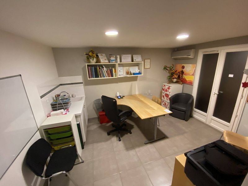 local professionnel climatisé à louer velaux 13880