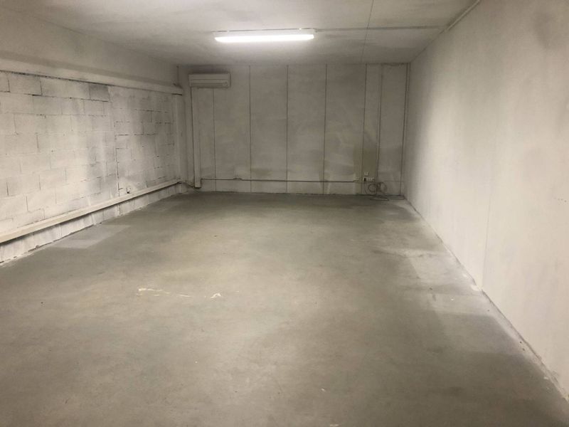 local climatisé avec parking à louer velaux