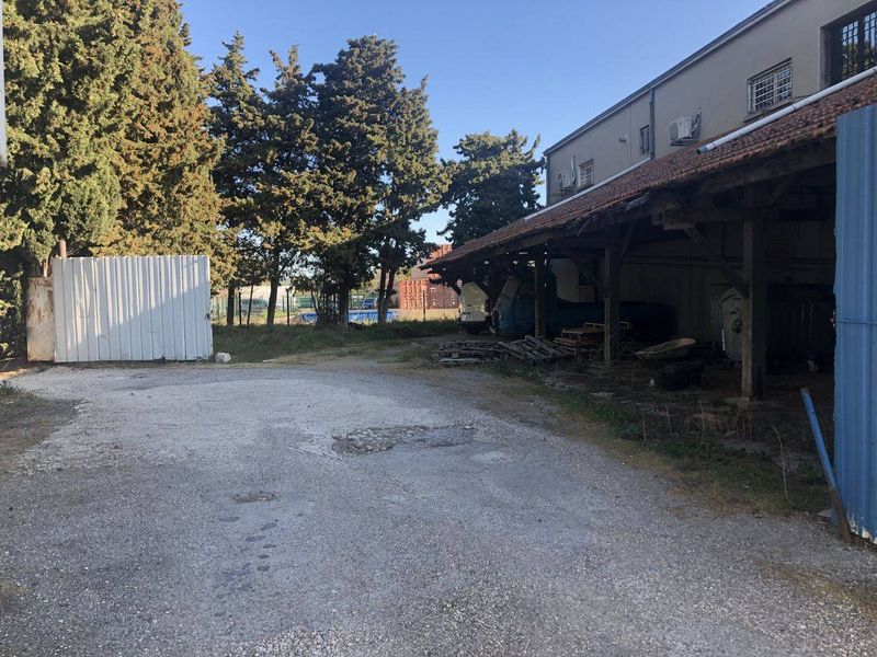 entrepot à louer rognac bordure de voie