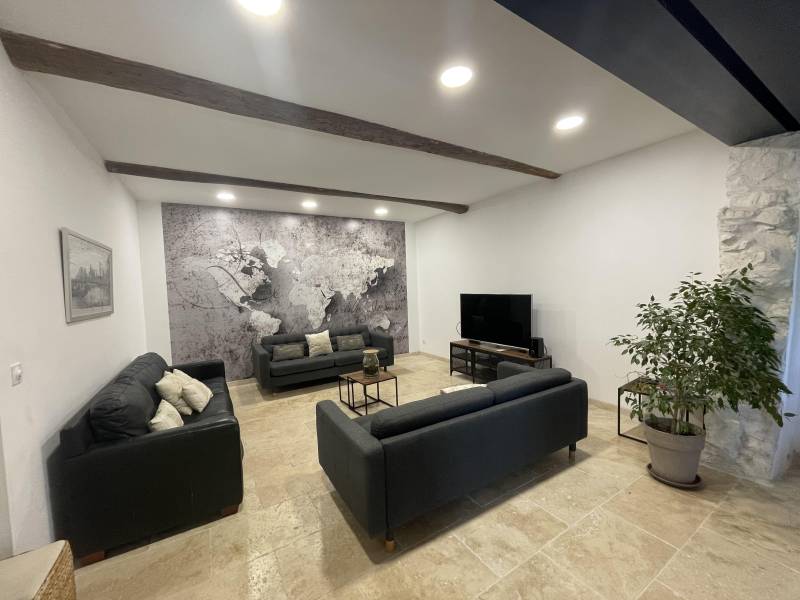 Maison meublée avec 5 chambres à louer à COUDOUX