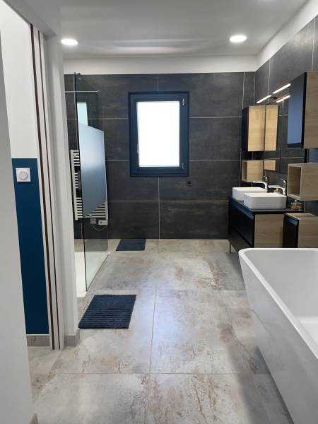 Maison meublée avec 5 chambres à louer à COUDOUX