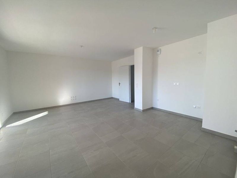 ventabren proche commerces location d'un appartement 2 chambres
