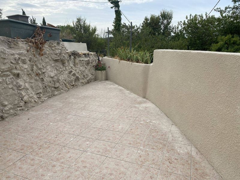 ventabren appartement avec terrasse à louer 13122