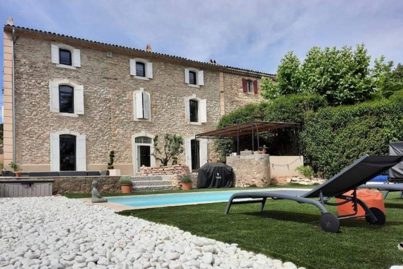 Maison meublée avec 5 chambres à louer à COUDOUX