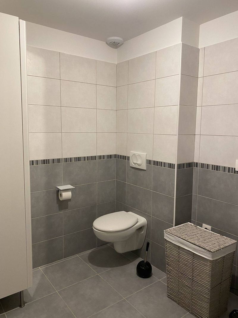 ventabren à louer petit T2 13122