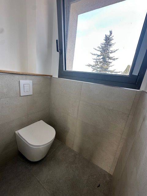 velaux louer une maison T5 non mitoyenne état neuf 4 chambres quartier calme